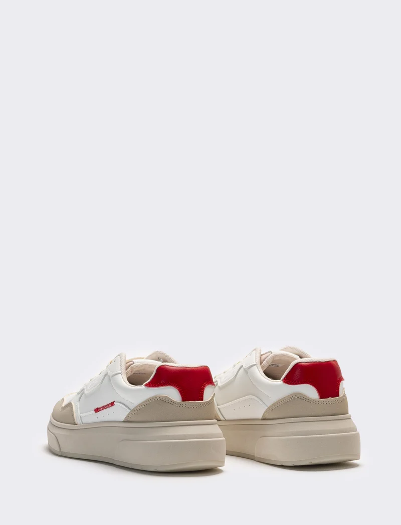 Sneakers da donna con alementi combinati - Bianco