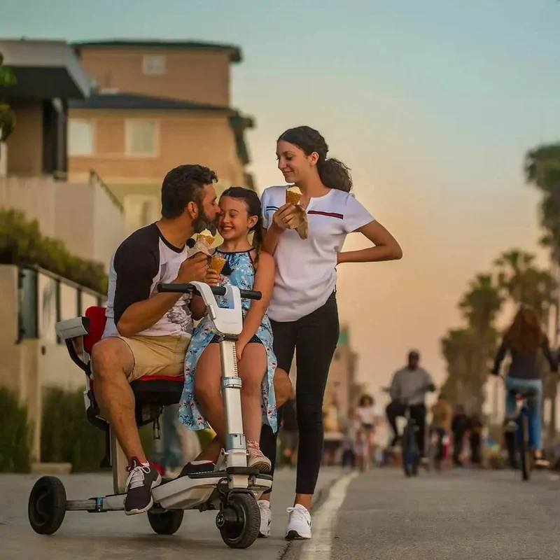 ATTO: scooter elettrico pieghevole consigliato per anziani e disabili