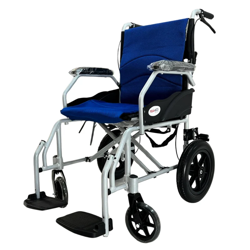 Sedia a rotelle da transito dimensioni ridotte ideale per interni e luoghi stretti - Larghezza seduta 45cm