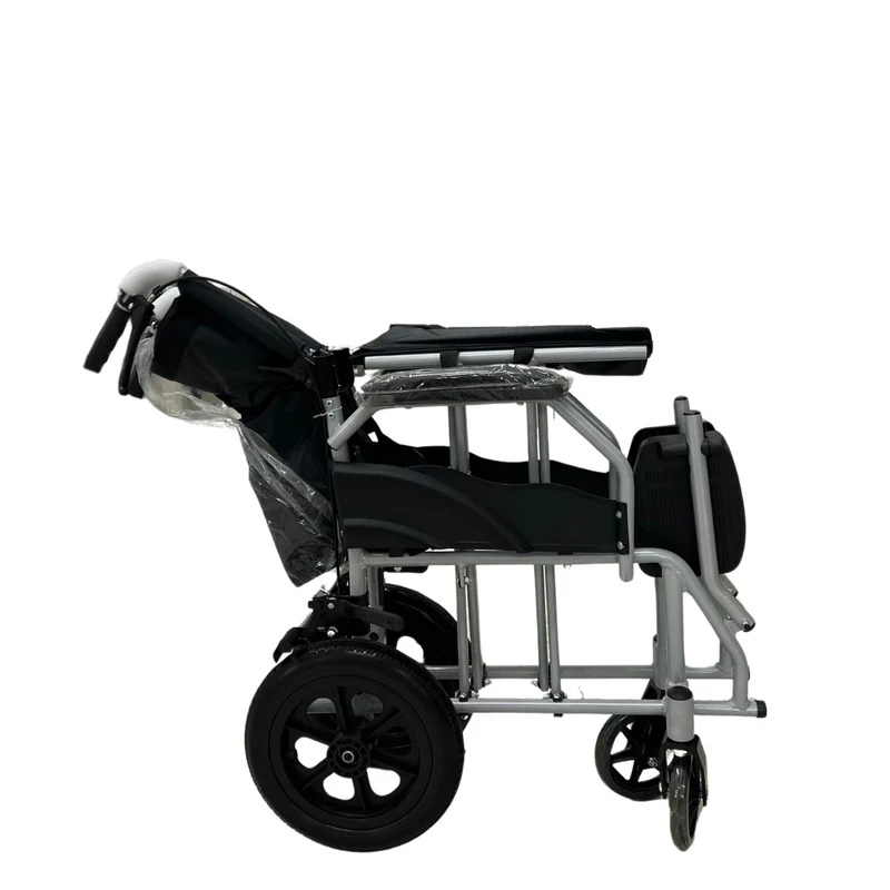 Sedia a rotelle da transito dimensioni ridotte ideale per interni e luoghi stretti - Larghezza seduta 45cm