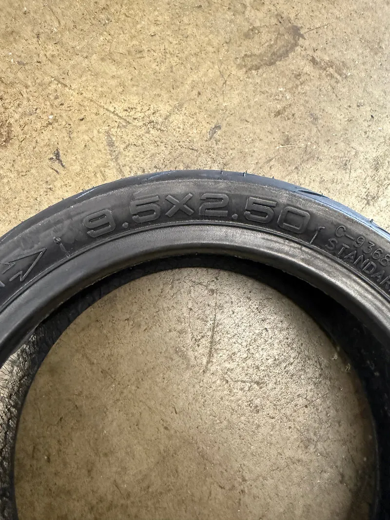 NIU KQi3 Pro Tire (9.5x2.5)