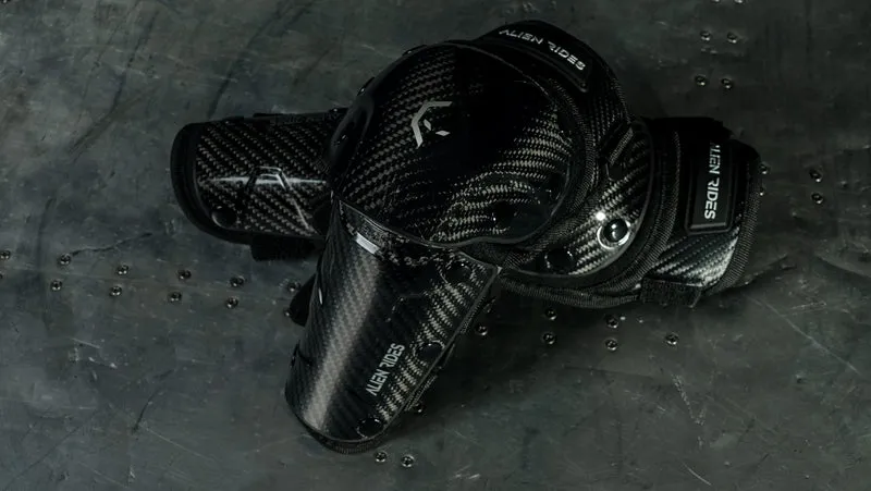 Alien Rides Carbon Fiber Protective Elbow and Knee Pads